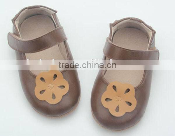 Flowers pattern Small quantity factory price cheap shoes