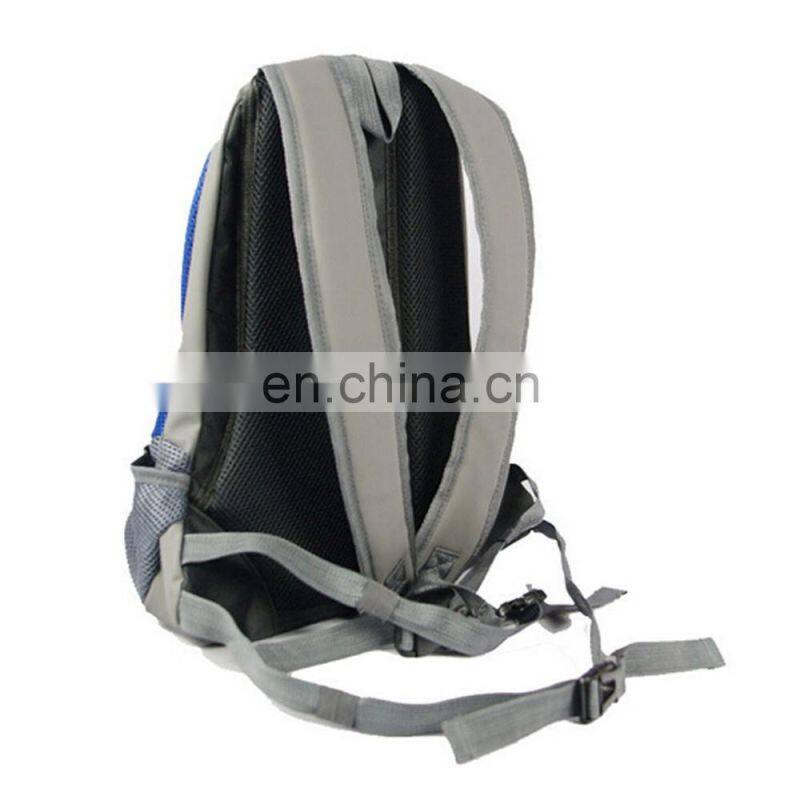 2017 new fashion small pet backpack new design dogs carriers