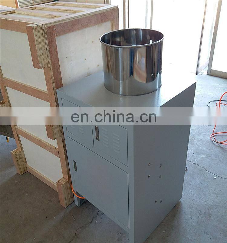 High efficiency pneumatic Automatic Garlic Peeling Machine / Small Garlic Peeling Machine