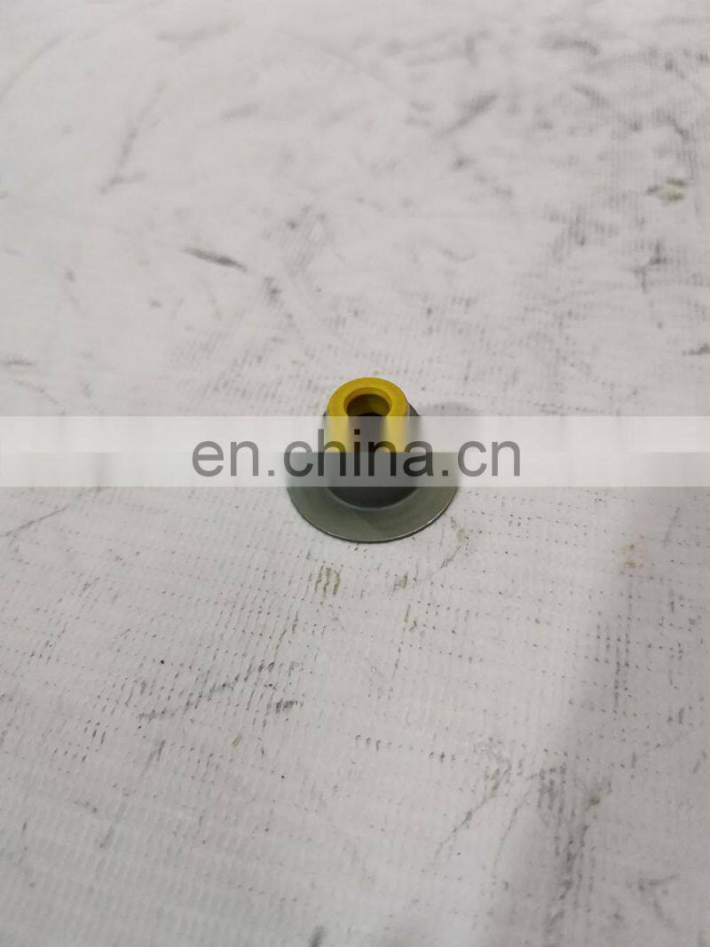 3955393 ISDe QSB6.7 Valve oil Seal Diesel engine truck parts