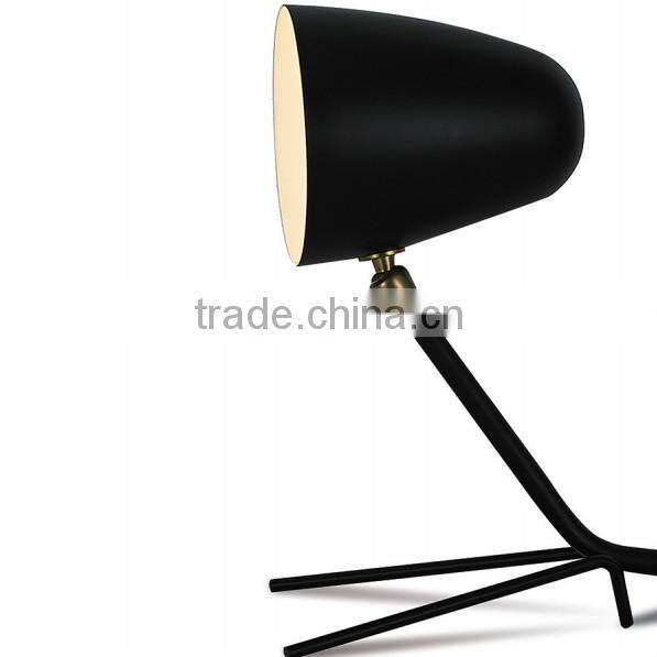 2015 made in China best table lamp