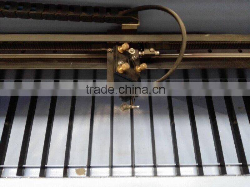 China Supplier factory price co2 jeans cloth laser cutting machine