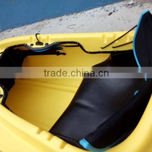 DINGWANG New Rotational Plastic Ocaen Kayak with pedals inside