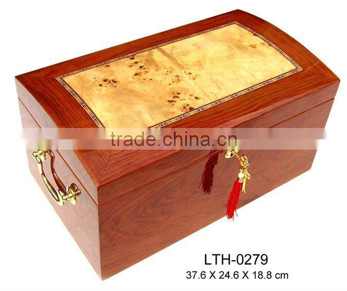Antique wooden cigar boxes High Gloss finish cigar humidor