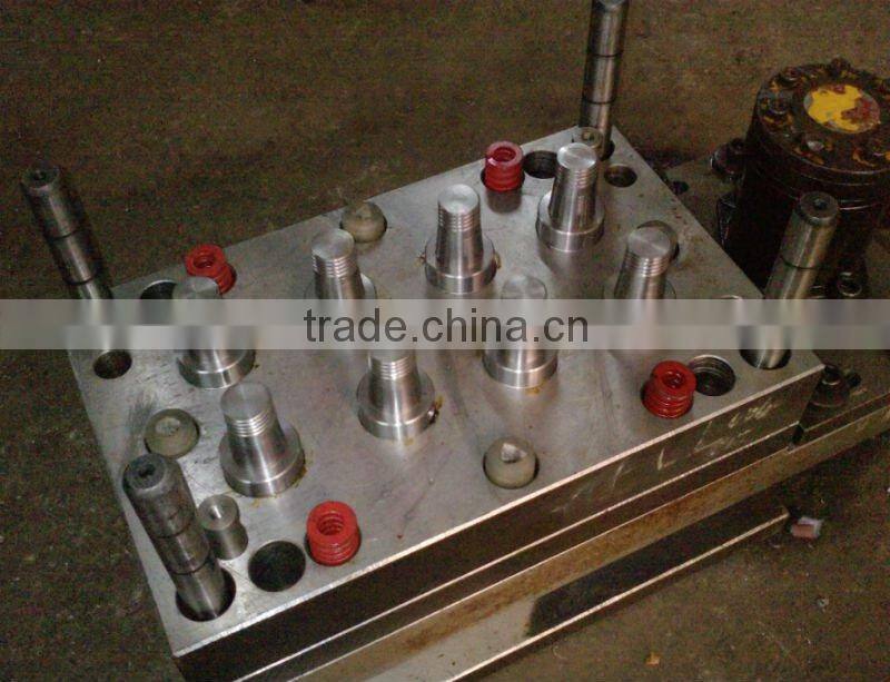 cosmetic plastic screw cap mould