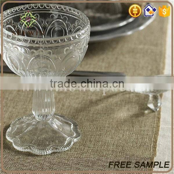 burlap table runne of wedding with sewed edge