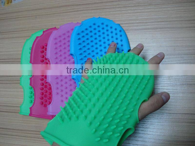 FDA /LFGB soft silicone massage bath gloves