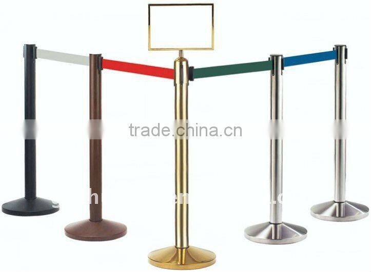 Hotel retractable railing stand