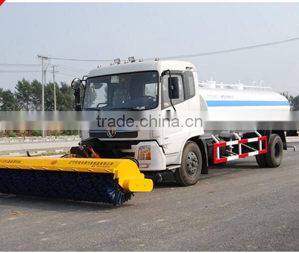 Cleaning brush for road sweeper