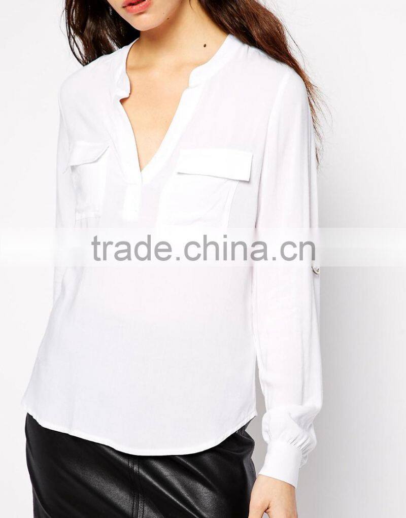 2015 new fashionable factory Soft-touch fabric Utility D-Ring Shirt with V-neckline