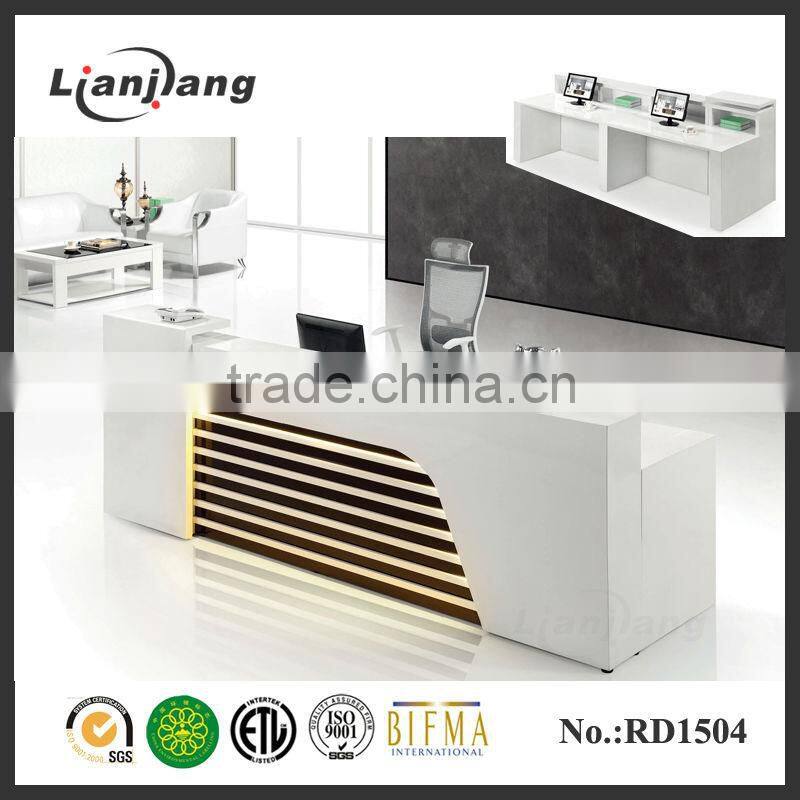 Big 5 star hotel reception desk size