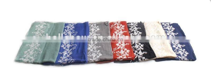 Charm Elegant Flower Embroideried Cotton Hijab Scarf Women
