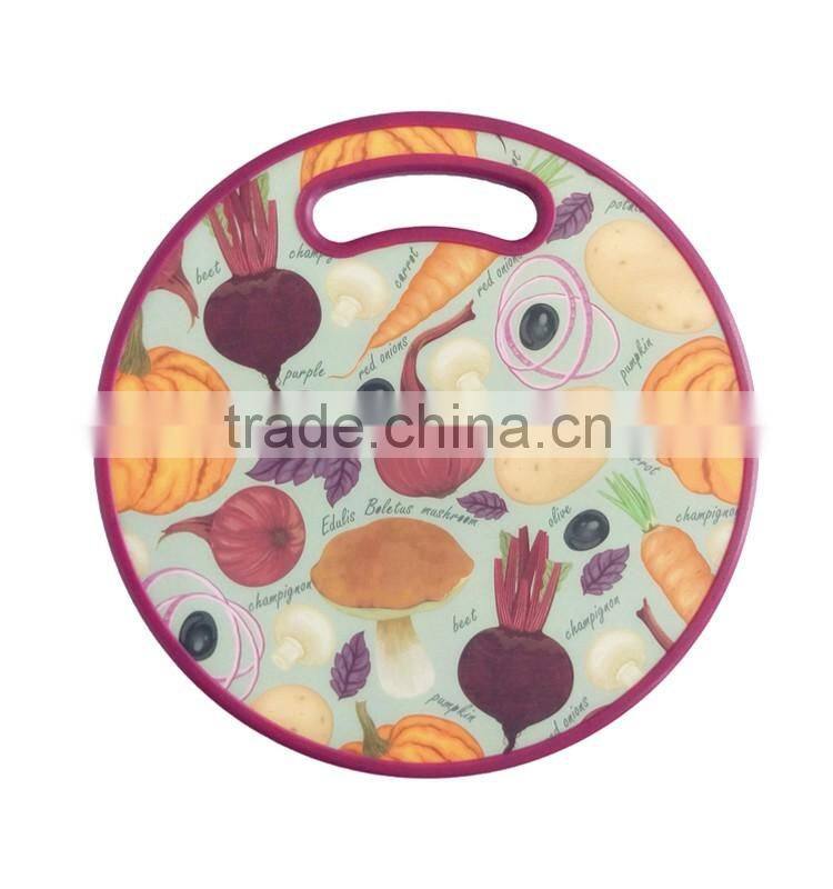 2016 new idea custom plastic round pizza cutting board