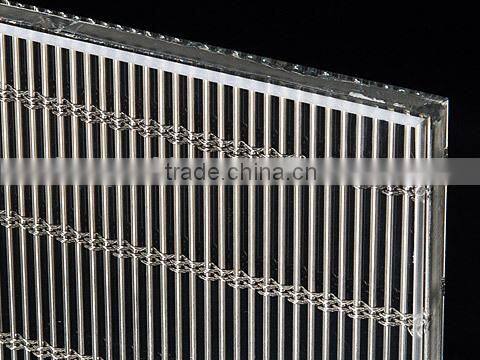 wire mesh with decorative glass