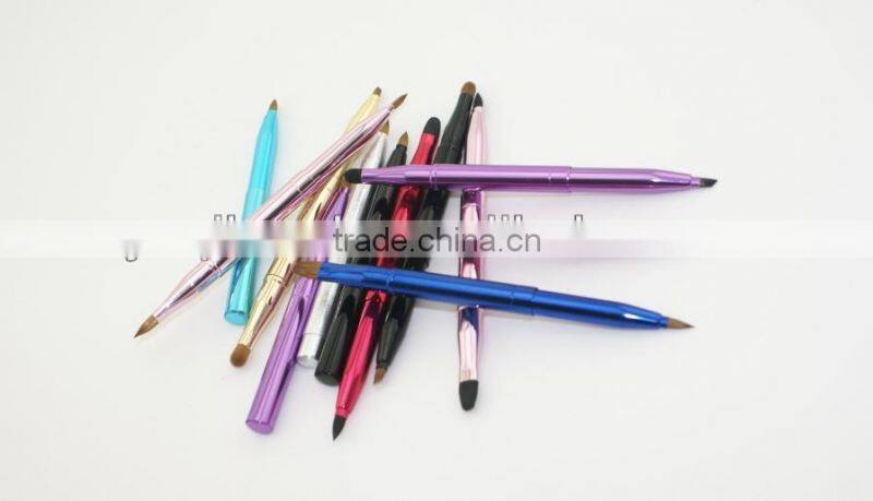 Professional retractable cosmetic lip brush red