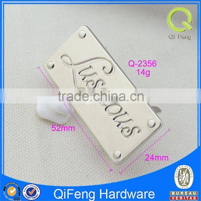 Q-2356 light gold metal label use in bags silver logo plate