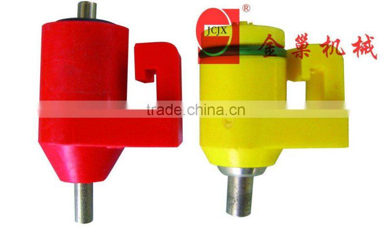 nipple drinker system with drip cup