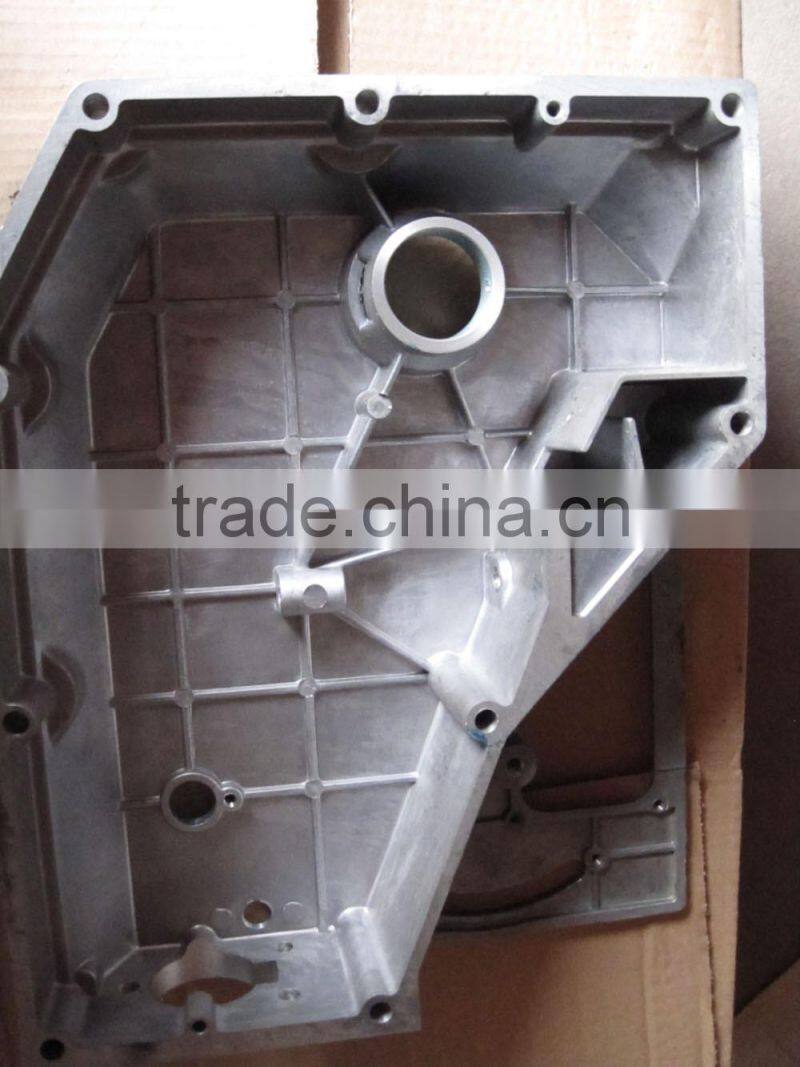 Single cylinder engine side cover for gearbox of tractor