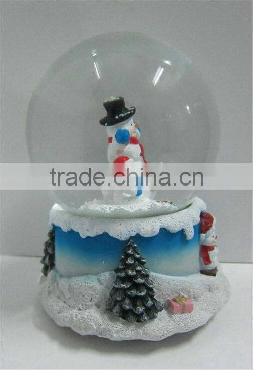 Artificial large resin glass snow water globes