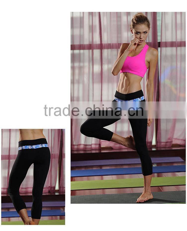 Wholesale women's custom slim fiting yoga wear/sports wear