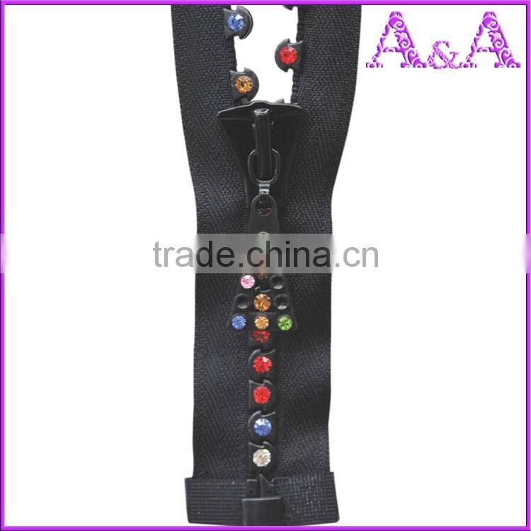 wholesale diamond zipper with diamond teeth different color and size