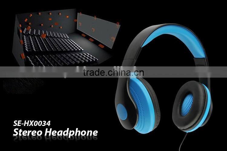 Noise reduction headset for travel, special for by train and by plane