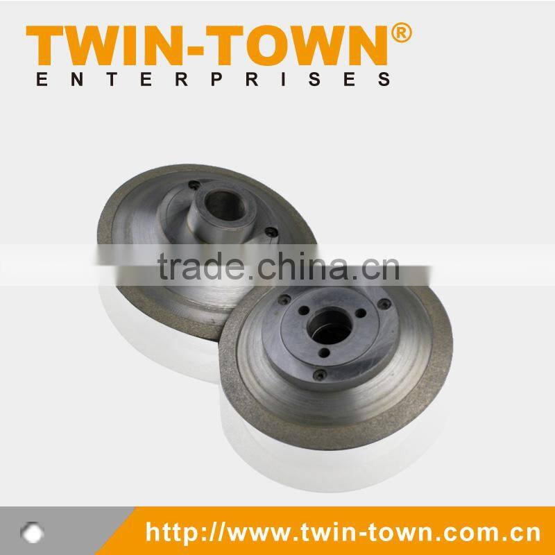 Diamond dressing roller