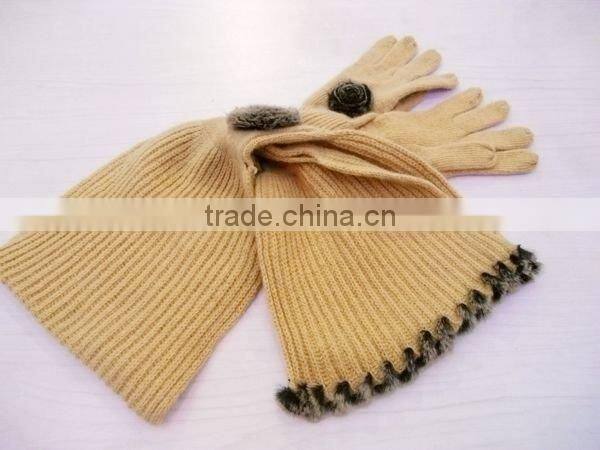 fashion acrylic knitted gloves scarf set with artificial fur