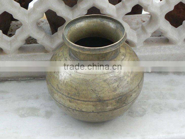 Designer and Unique Old Vintage Pot buy at best prices on india Arts Pal