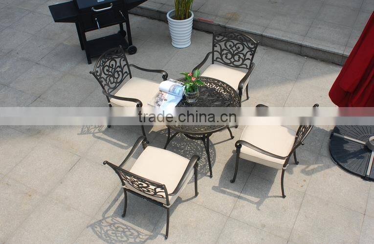 2016 Hot Selling New Fashion Elegant Cast Aluminium Furniture Table Set