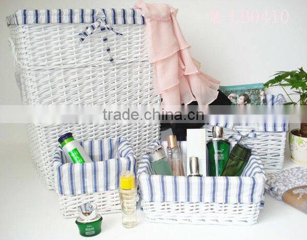 2013 latested new design willow laundry basket with lid and fabric fou big hotel