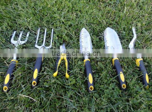 popular Ergonomic handle garden tools rubber handle mini steel shovel