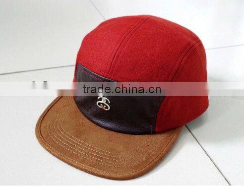 Leather strap suede brim leahter front panel and red melton 5 panel cap