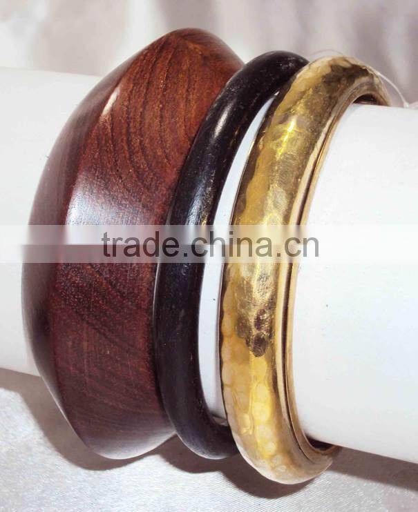 2015 Beautiful Wooden Bangle With Brass Spot And Wire Design 10608