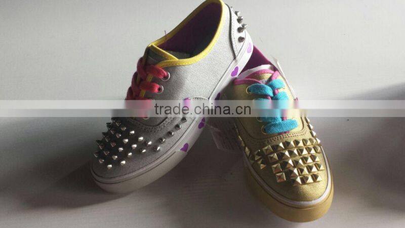 eye-catching sequins hand-sewn moccasin durable rawhide laces children injection loafer shoe