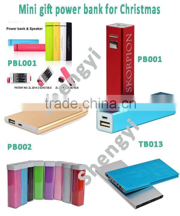 2016 Customize Logo Mini Premium Lipstick-Sized 3000mAh Portable Charger for Iphone 7