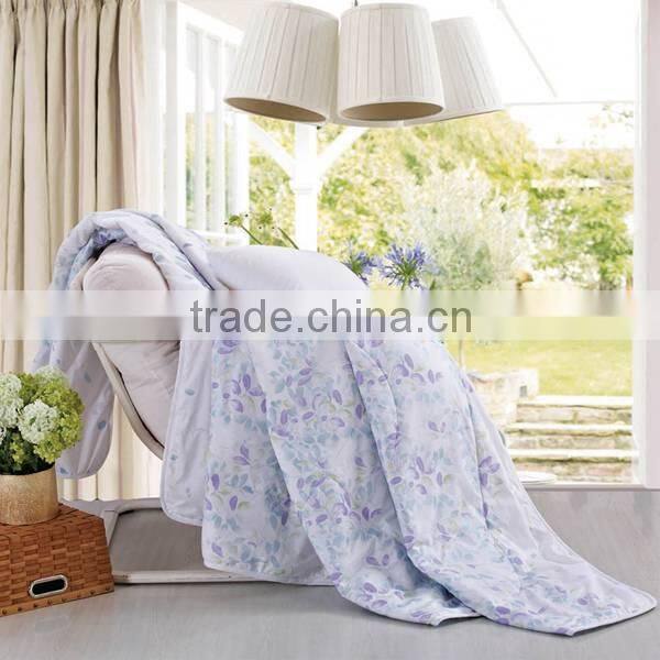 Luxury quilted silk fabric bedding set/polyesster printed quilt