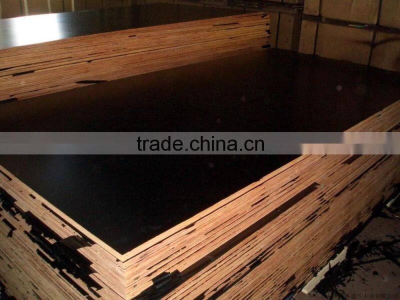 Brown & black Film faced plywood
