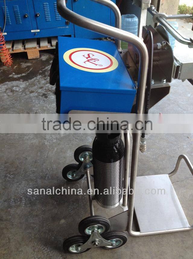 Fire Fighting Equipment with servizio machina per estintore