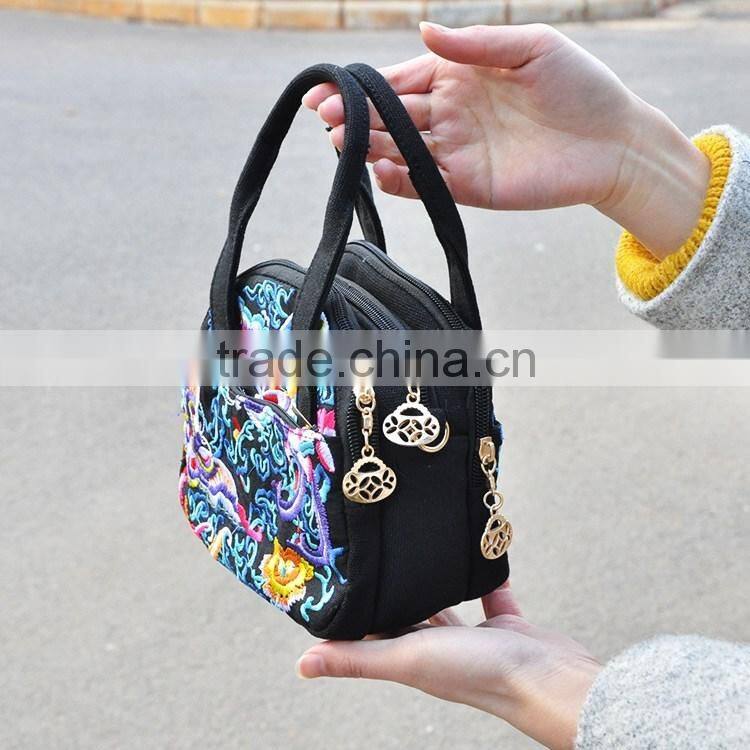 Single strap women shoulder bag/handbags with long strap embroidery