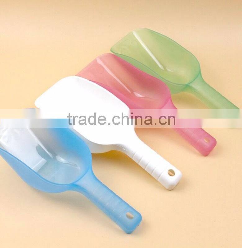 useful pet food scoop