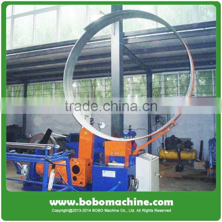 Spiral air duct forming machine