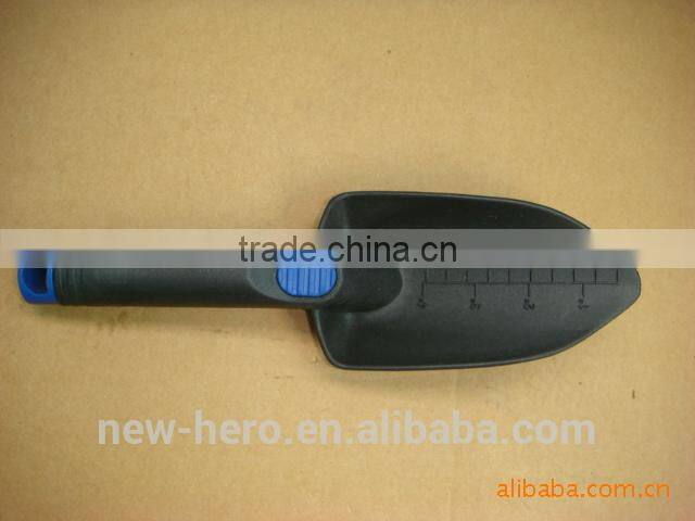 Plastic shovel spoon rake fork set