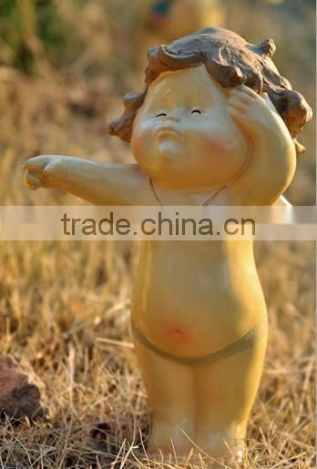 Angry nude child statue unique cartoon baby angel boy souvenirs for sale