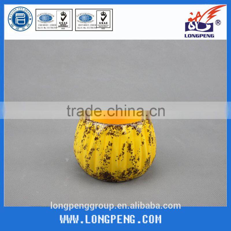 Home Decorative Table Top Elegant Yellow Glzaed Ceramic Tealight Candle Holders with Distressed Finish