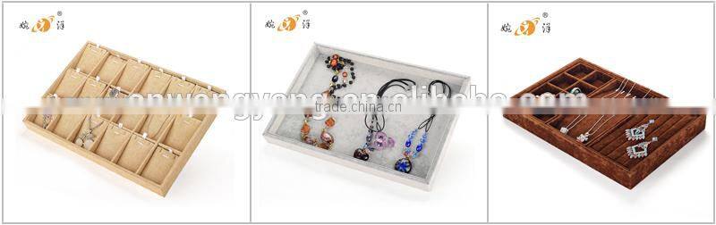 2016 three tiers purple velet woman stand for bracelet