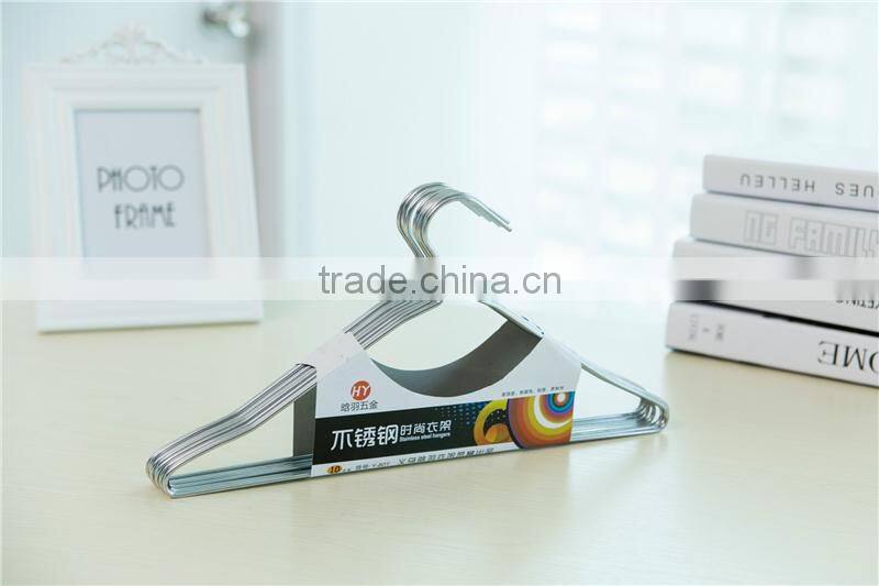 High quality Hot sales metal wonder clothes hanger with activity hook