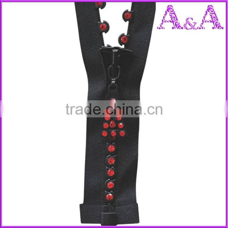 wholesale diamond zipper with diamond teeth different color and size