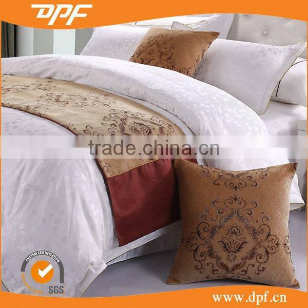 Decorative Hotel Bed Scarft