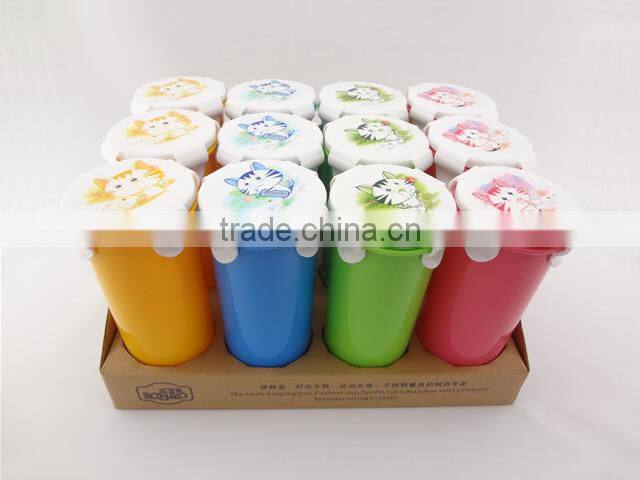 handle water bottle with screw top lid plastic